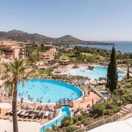 Superbe Appartement Village Cap Esterel 4P Climatise Saint-Raphaël Kültér fotó