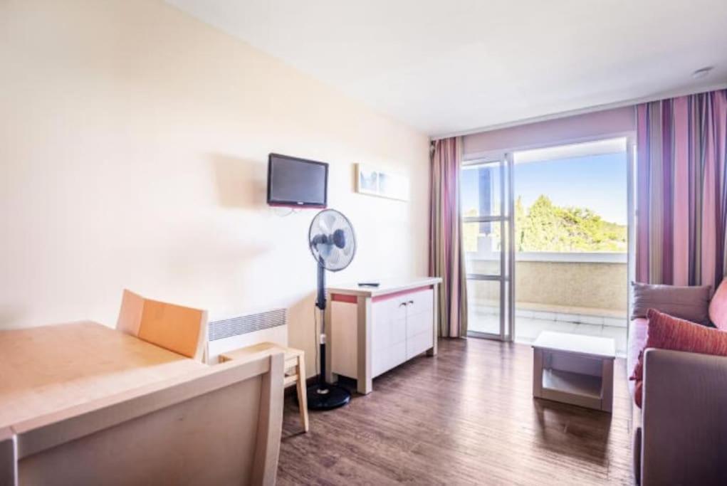 Superbe Appartement Village Cap Esterel 4P Climatise Saint-Raphaël Kültér fotó